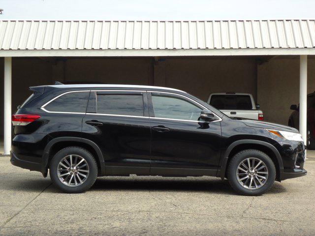 used 2019 Toyota Highlander car, priced at $25,900