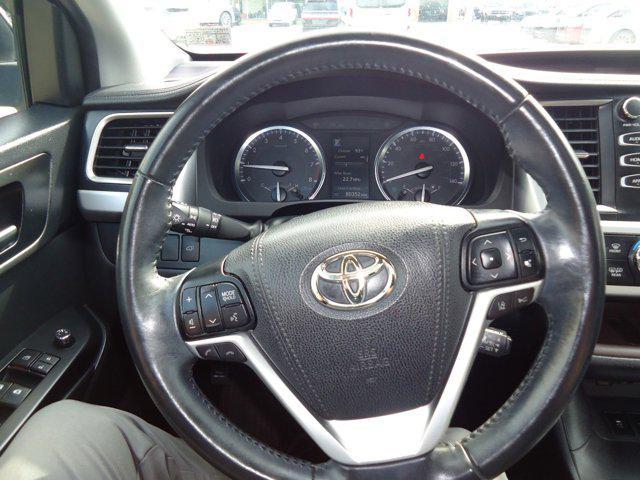 used 2019 Toyota Highlander car, priced at $25,900