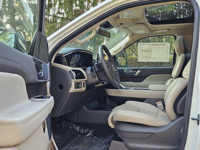 new 2024 Lincoln Navigator car, priced at $85,400