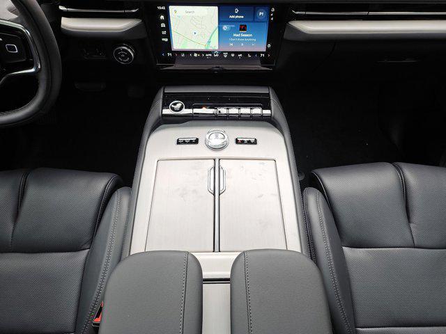 new 2025 Lincoln Navigator car, priced at $110,115