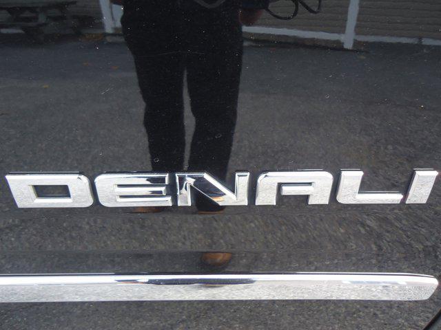 used 2018 GMC Yukon XL car, priced at $18,900