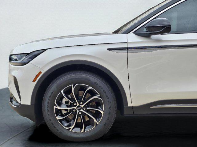 new 2025 Lincoln Nautilus car, priced at $54,900