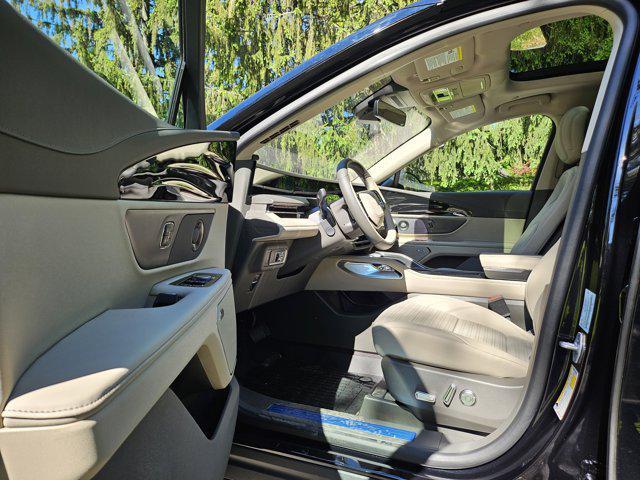 new 2025 Lincoln Nautilus car, priced at $57,571