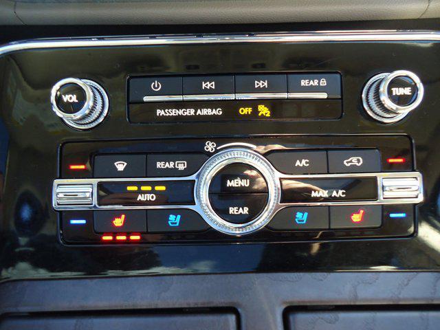 used 2024 Lincoln Navigator car, priced at $66,900