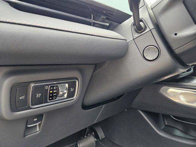 new 2025 Lincoln Nautilus car, priced at $55,800