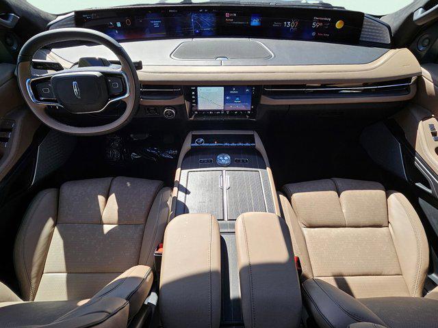 new 2025 Lincoln Navigator car, priced at $122,835