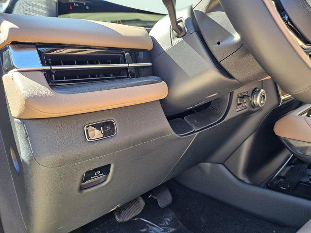 new 2025 Lincoln Navigator car, priced at $122,835