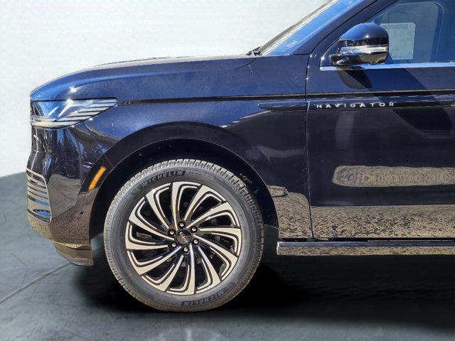new 2025 Lincoln Navigator car, priced at $122,835