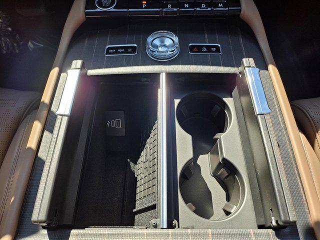 new 2025 Lincoln Navigator car, priced at $122,835