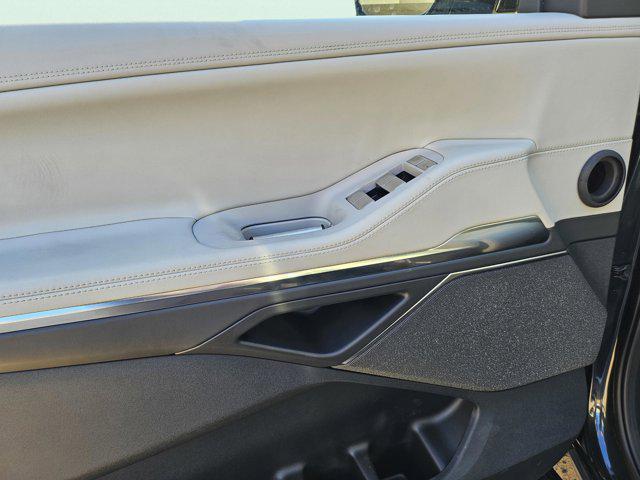 new 2025 Lincoln Navigator car, priced at $104,265