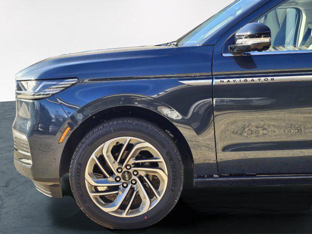new 2025 Lincoln Navigator car, priced at $104,265