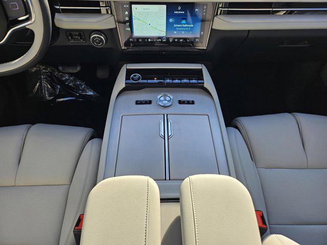 new 2025 Lincoln Navigator car, priced at $104,265