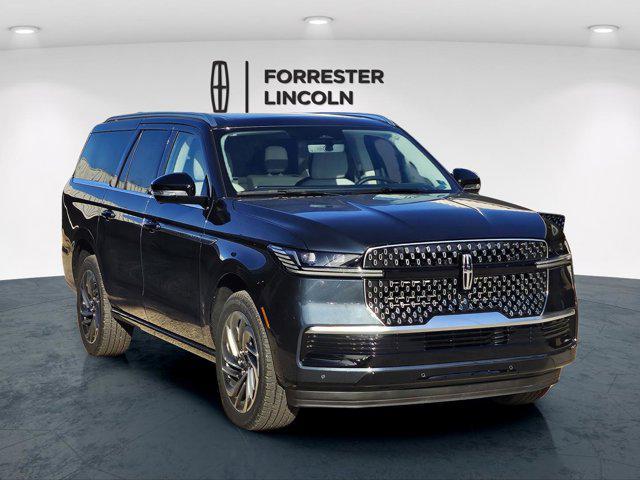 new 2025 Lincoln Navigator car, priced at $104,265
