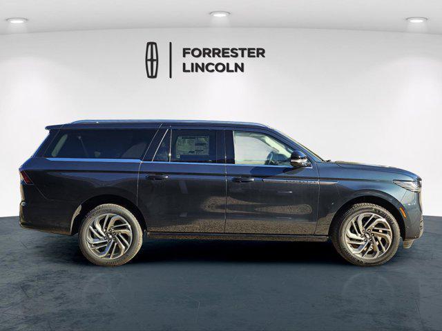 new 2025 Lincoln Navigator car, priced at $104,265