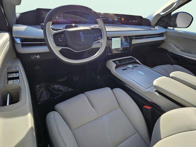 new 2025 Lincoln Navigator car, priced at $104,265