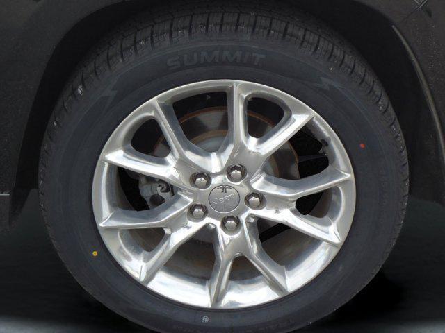 used 2014 Jeep Grand Cherokee car, priced at $14,900