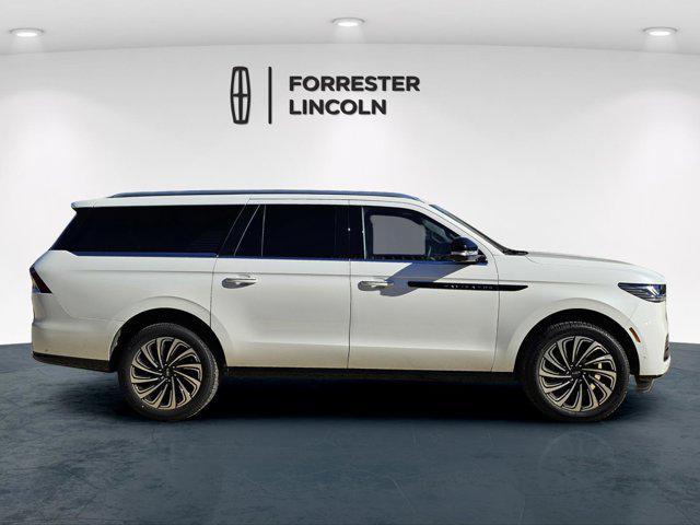 new 2025 Lincoln Navigator car, priced at $123,585