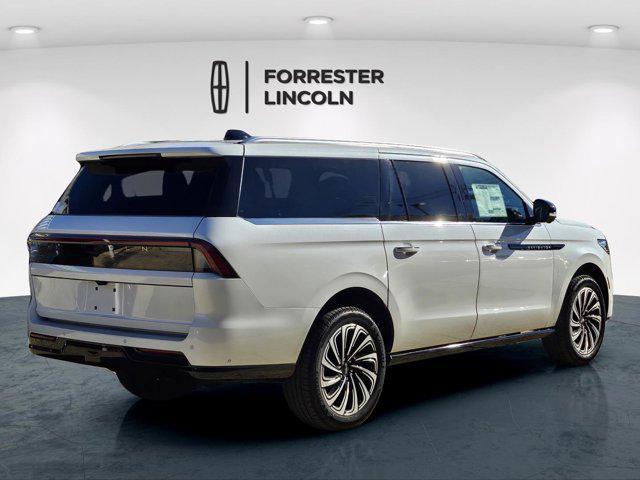 new 2025 Lincoln Navigator car, priced at $123,585