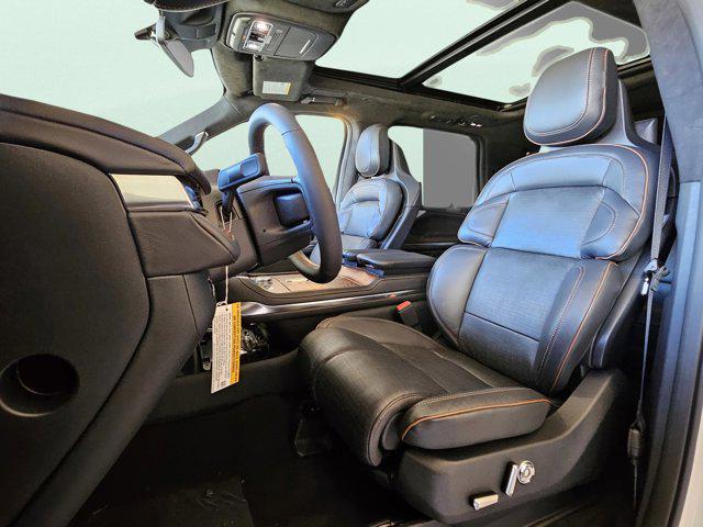 new 2025 Lincoln Navigator car, priced at $123,585