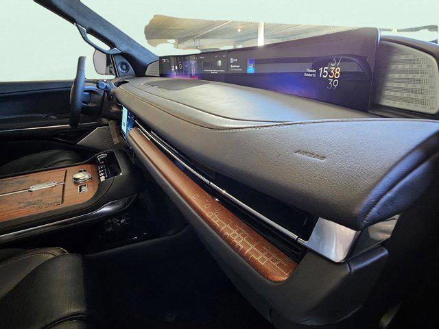 new 2025 Lincoln Navigator car, priced at $123,585