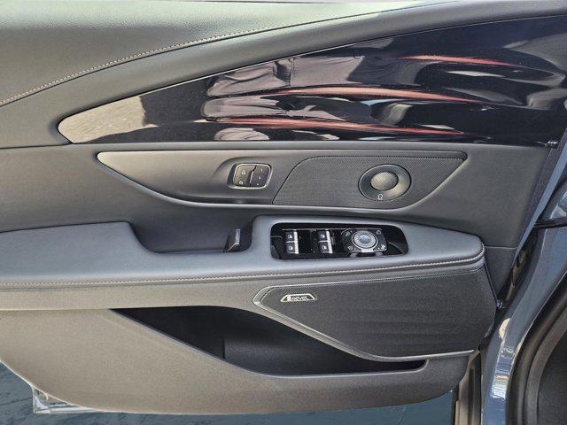 new 2025 Lincoln Nautilus car, priced at $64,300