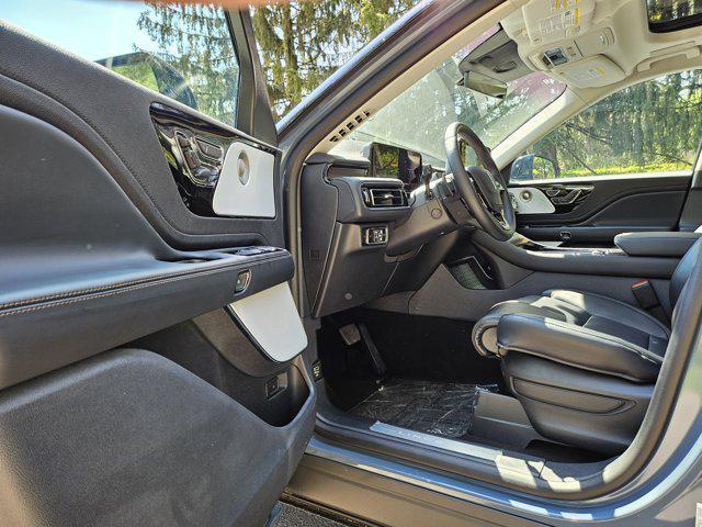 new 2025 Lincoln Aviator car, priced at $72,366