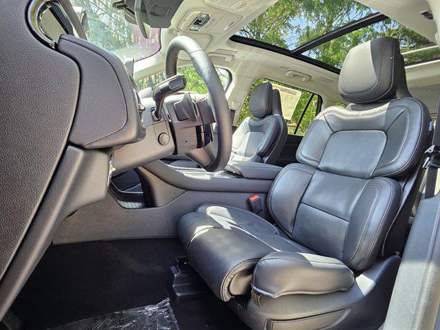 new 2025 Lincoln Aviator car, priced at $72,366