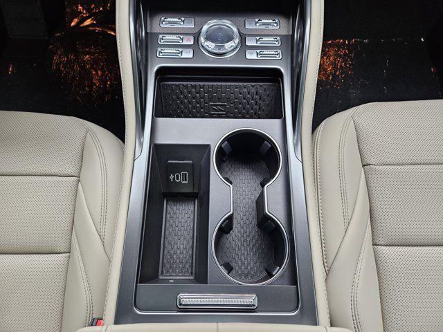 new 2025 Lincoln Nautilus car, priced at $54,108