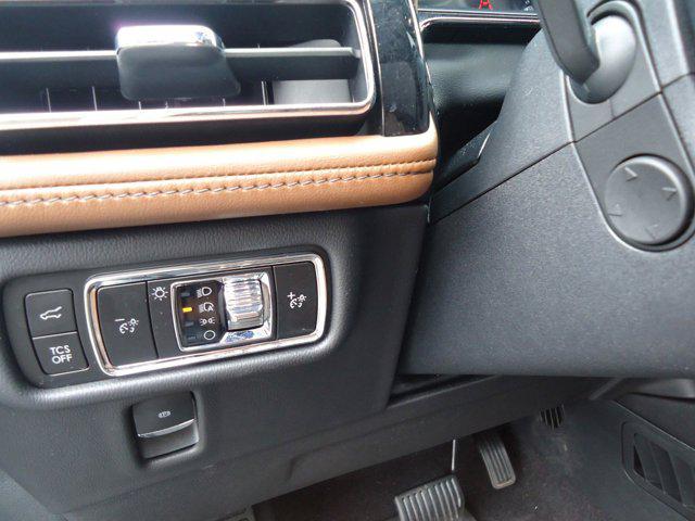 used 2023 Lincoln Nautilus car, priced at $39,900