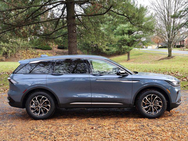 new 2025 Lincoln Nautilus car, priced at $60,815