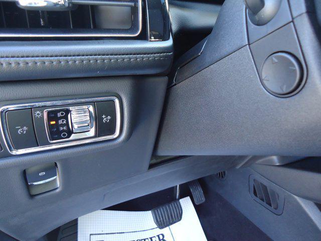 used 2023 Lincoln Nautilus car, priced at $43,900