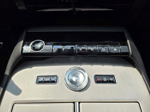 new 2025 Lincoln Navigator car, priced at $107,125
