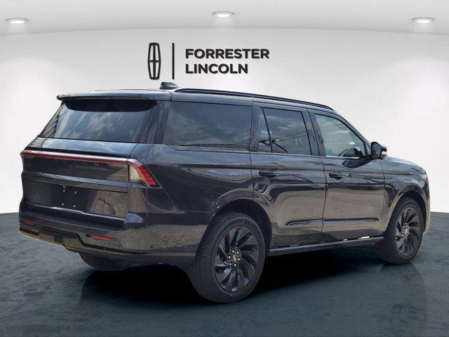 new 2025 Lincoln Navigator car, priced at $107,125