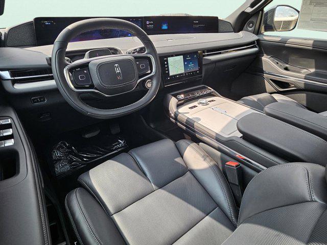 new 2025 Lincoln Navigator car, priced at $107,125