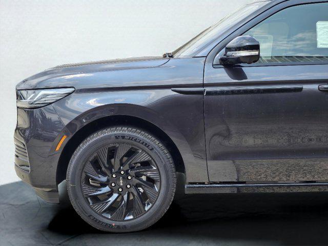 new 2025 Lincoln Navigator car, priced at $107,125