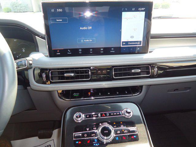 used 2022 Lincoln Nautilus car, priced at $38,900