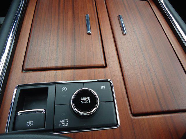 used 2024 Lincoln Navigator car, priced at $67,900