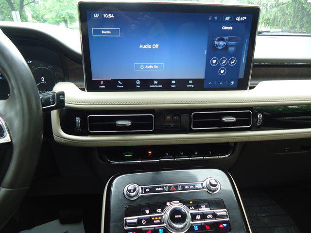 used 2022 Lincoln Nautilus car, priced at $35,900