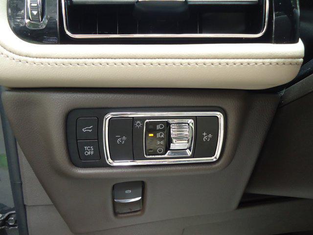 used 2022 Lincoln Nautilus car, priced at $35,900