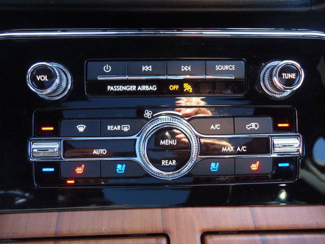 used 2019 Lincoln Navigator car, priced at $37,900