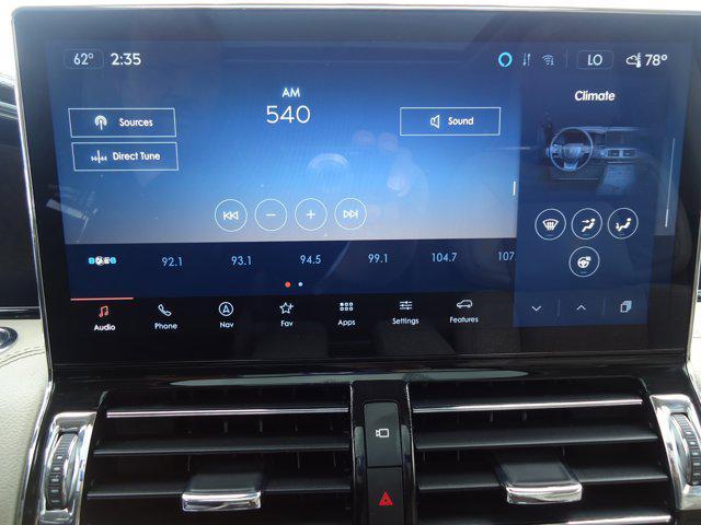 used 2022 Lincoln Navigator car, priced at $59,900
