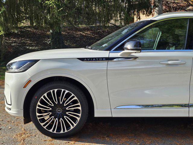 new 2025 Lincoln Aviator car, priced at $90,625