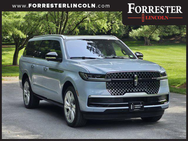 new 2025 Lincoln Navigator car, priced at $112,290