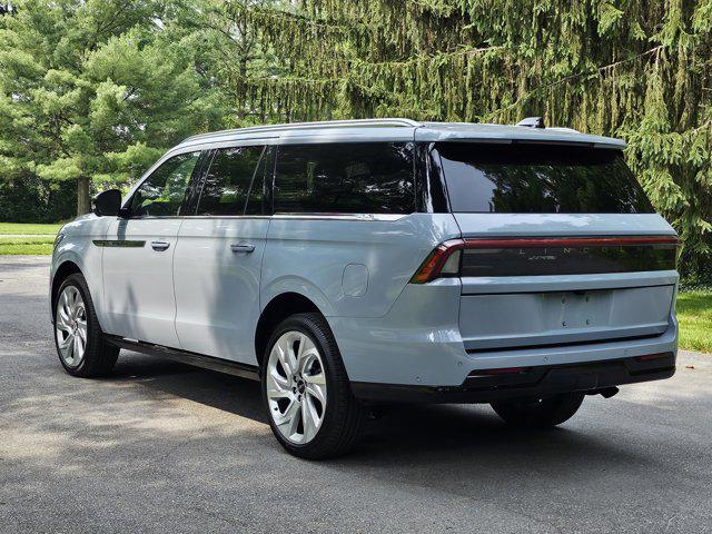 new 2025 Lincoln Navigator car, priced at $112,290