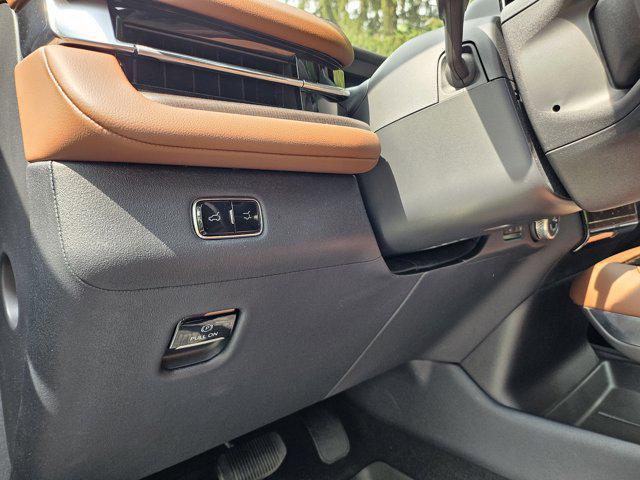 new 2025 Lincoln Navigator car, priced at $112,290