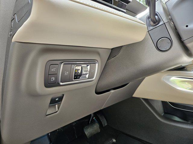 new 2025 Lincoln Nautilus car, priced at $56,285