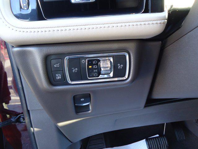 used 2022 Lincoln Nautilus car, priced at $36,900