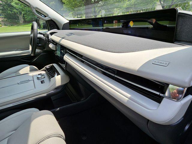 new 2025 Lincoln Navigator car, priced at $109,665