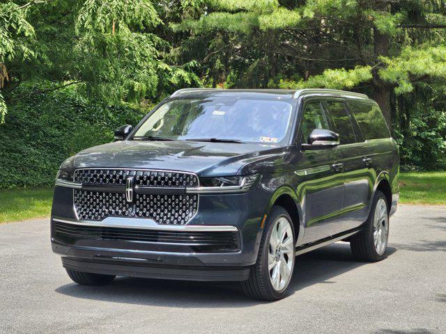 new 2025 Lincoln Navigator car, priced at $109,665