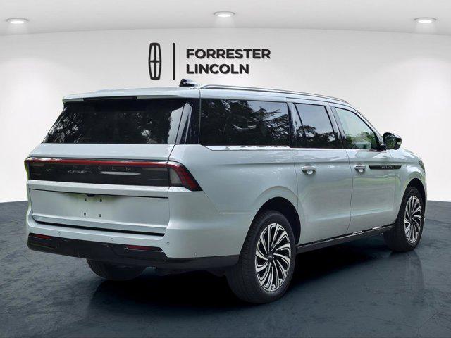 new 2025 Lincoln Navigator car, priced at $123,185